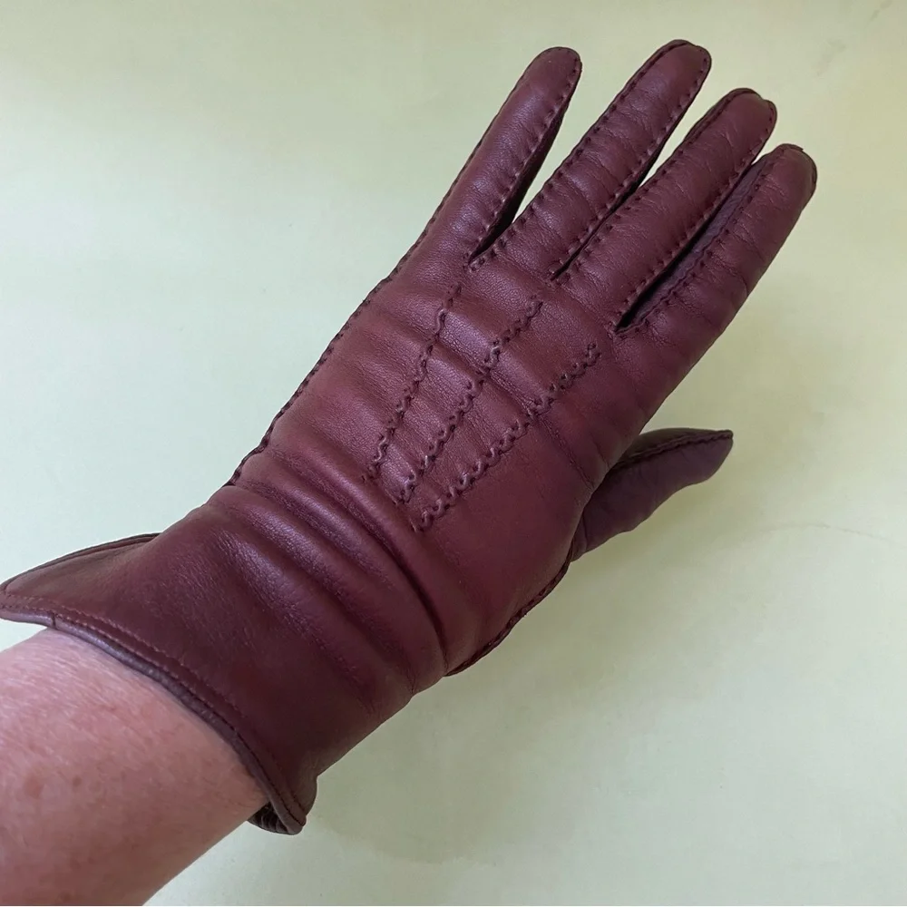 Vintage brown leather gloves with cotton lining